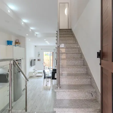 فيلة Renovated In Americas Sea Coast